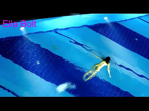 ❤️ මට නැරඹීම නැවැත්විය නොහැක, තරුණ රන්වන්තිය ELLA BOLT නිවාඩු නිකේතනයේ තටාකයේ නිරුවතින් පිහිනීමට හසු විය ❤️❌ Porno fb si.tradewin.top ️❤